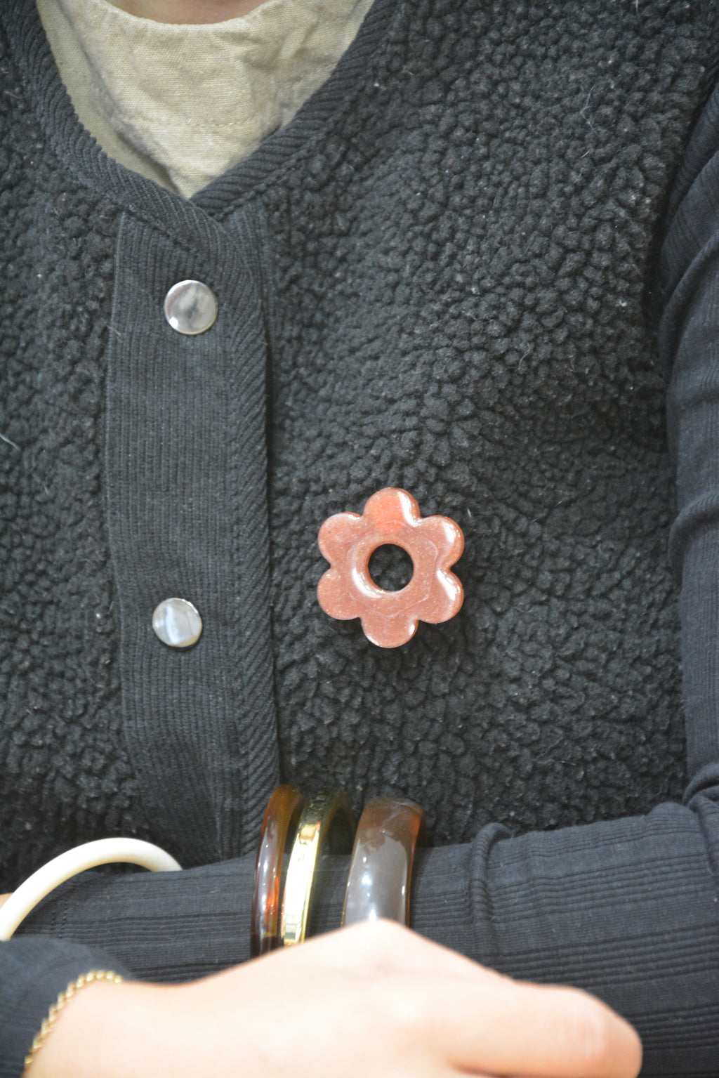Broche fleurs pour lunettes