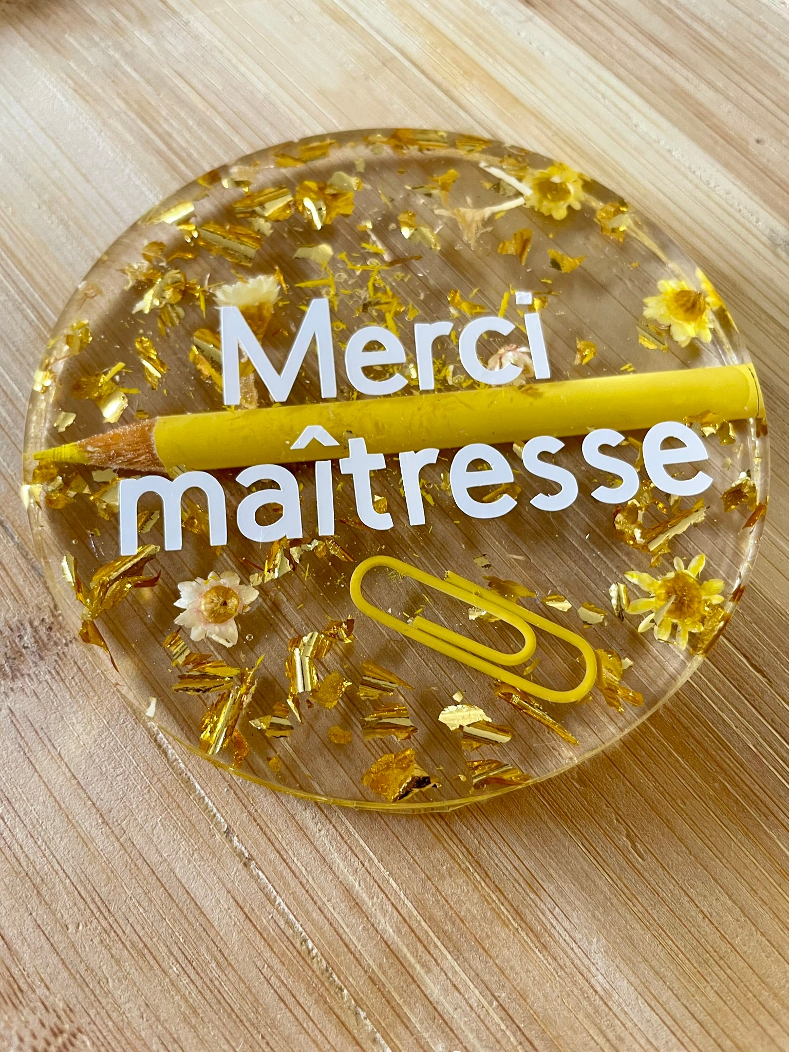 Dessous de verre jaune